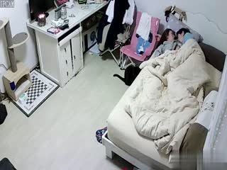 男友住我家~第一次啪啪就被流出了