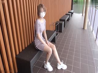 【个撮32】県立K③现役モデルパイパン- 旅馆で露出徘徊!!