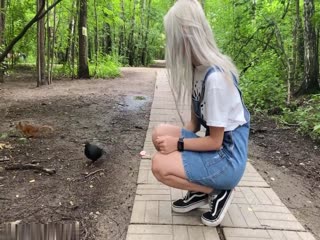 清纯巨乳牛仔连衣裙小姐姐-公园散步露出找个人少的地方啪啪野战-