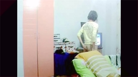 丰满超高颜值的白人妹子，有点电影明星的模样