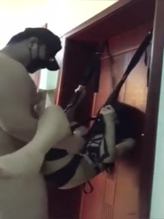 吊起來幹比較省力
