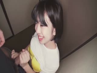素人妹子拍无码AV的一天