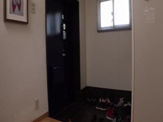 某天社团聚会被轮姦中出 根尾朱里