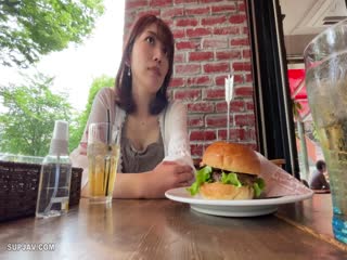 【孕ませ汁4連発中出し】現役エステティシャン妻 33歳。絶倫鬼チ○ポガン突きファックでガチ痙攣絶頂！旦那と電話しながらハメ狂う変態妻とのハメ撮り流出【アル中ガンギマリ】