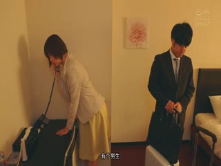 社內實習同房間NTR 處男陰沉男和自尊心高的絶倫女友起了化學反應噁心般的彼此貪婪狂中出的3天之間 月乃露娜
