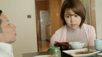 SSNI-645 與憧憬上司妻子小司在棉被裡偷偷貼身作愛的我。 葵司(1)(1)mp4